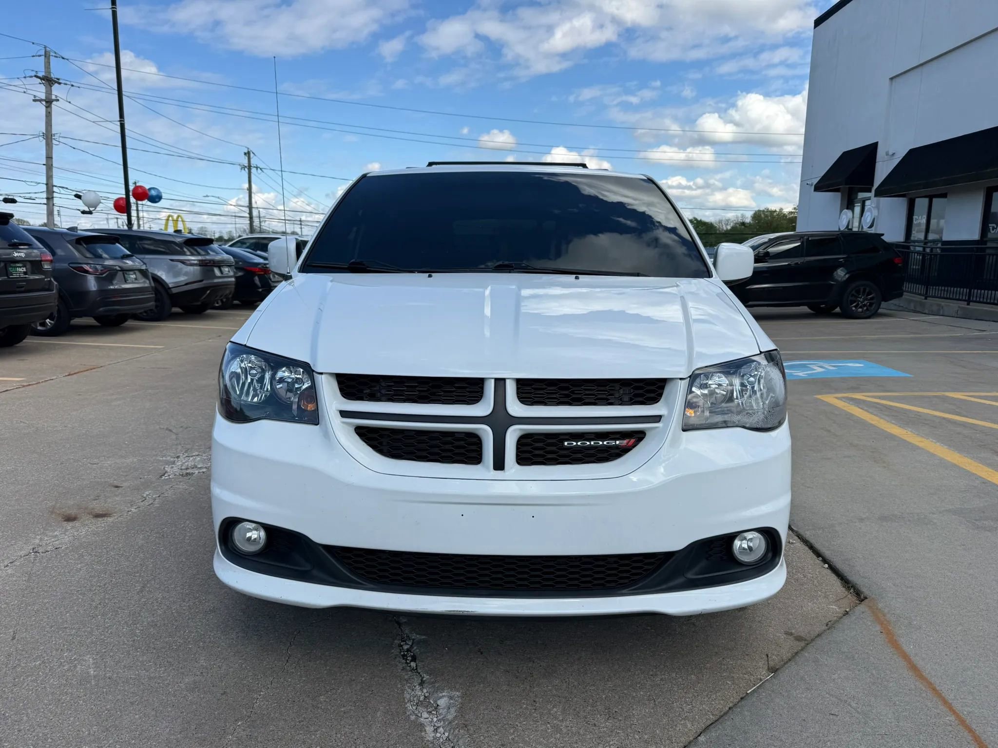 Used 2019 Dodge Grand Caravan GT FWD image 2