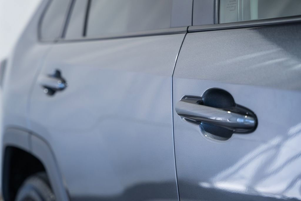 Used 2025 Toyota RAV4 XLE image 12