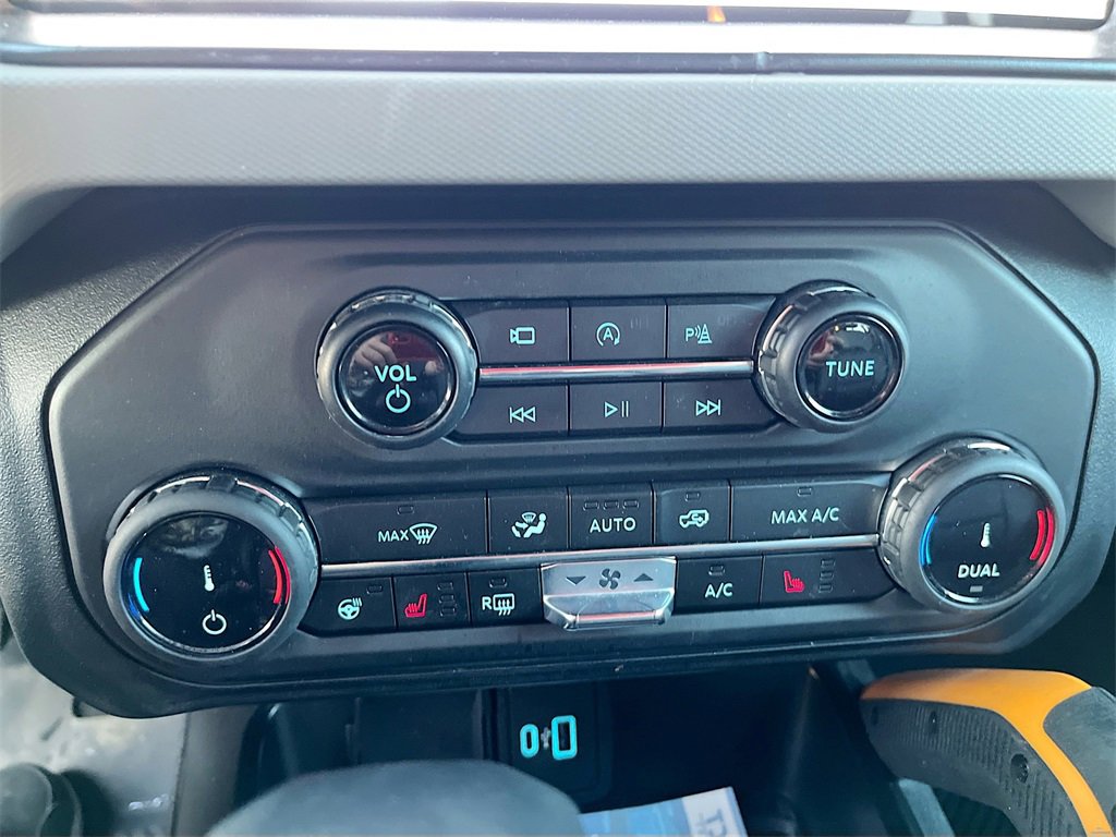 Used 2022 Ford Bronco Badlands image 16