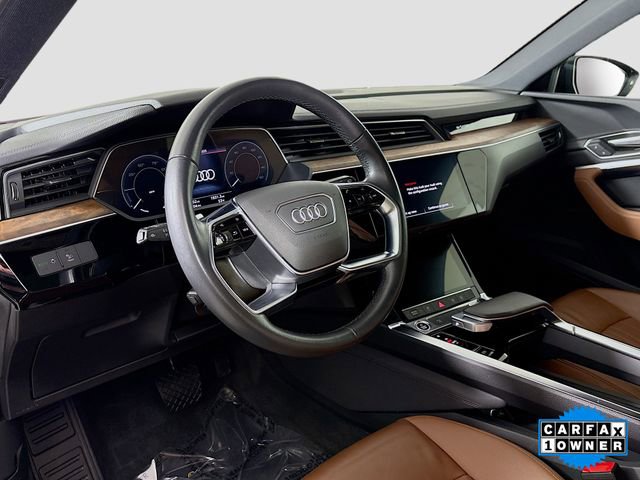 Used 2022 Audi e-tron Premium w/ Convenience Plus Package image 9