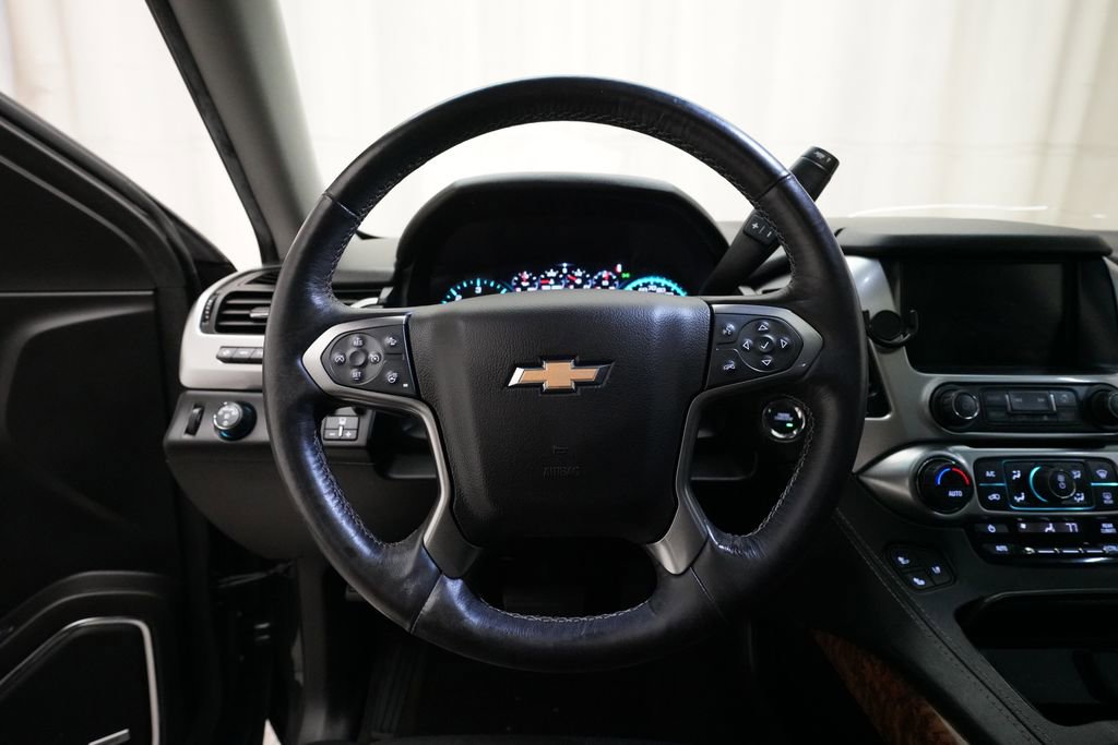 Used 2018 Chevrolet Suburban Premier image 4