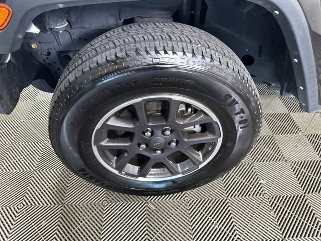 Used 2023 Jeep Gladiator Overland image 9