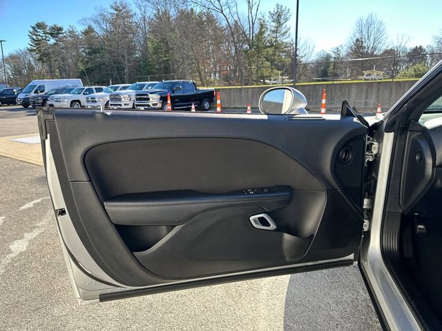 Used 2022 Dodge Challenger SXT image 15