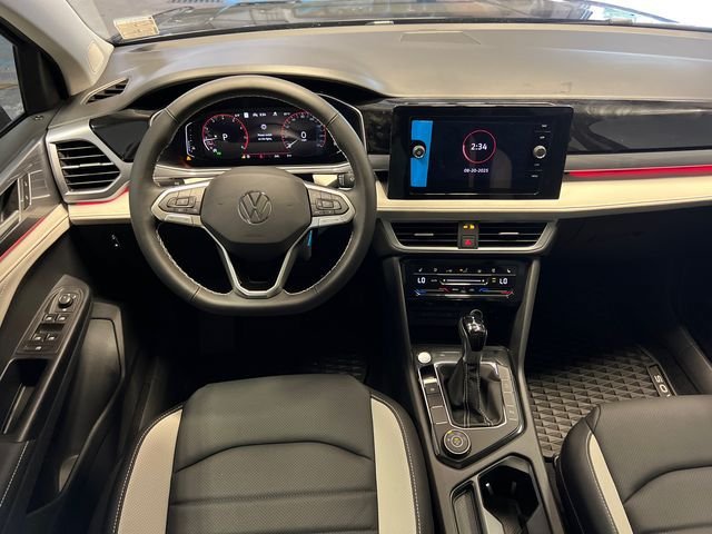 New 2025 Volkswagen Taos SEL AWD/4WD image 11
