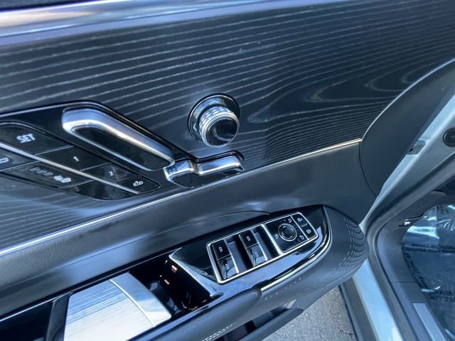 Used 2024 Cadillac Lyriq Sport image 11