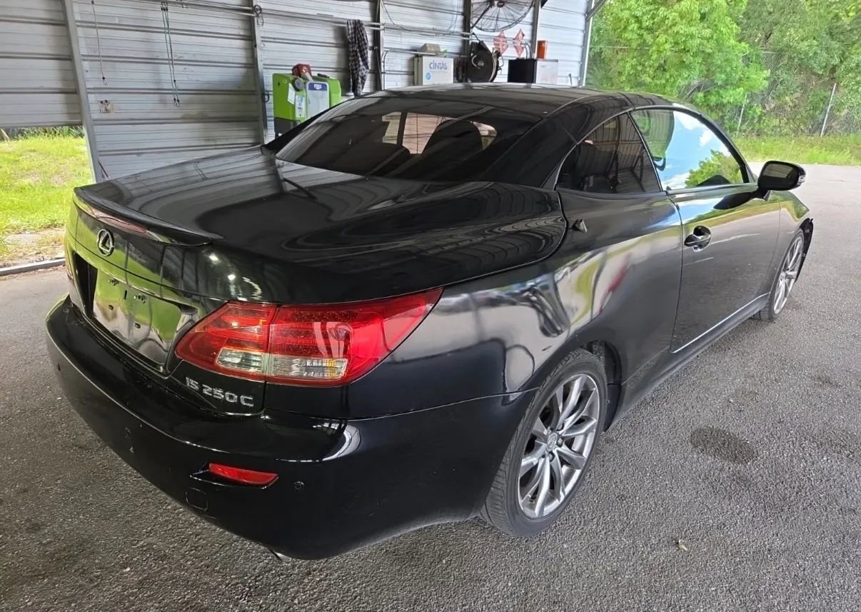 Used 2014 Lexus IS 250C w/ Luxury Package RWD image 3
