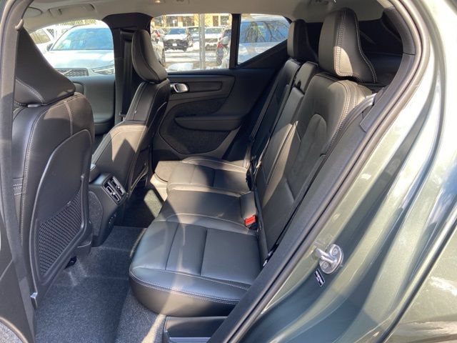 New 2026 Volvo XC40 B5 Ultra w/ Climate Package AWD/4WD image 14
