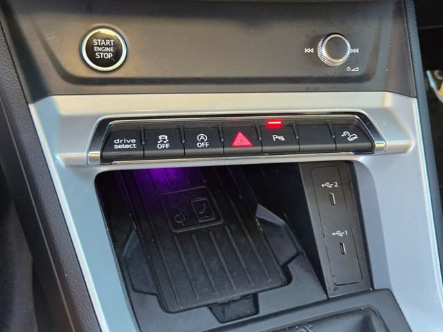 Used 2023 Audi Q3 2.0T Premium Plus w/ Premium Plus Package AWD/4WD image 32