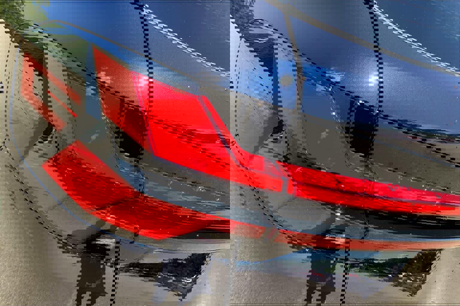 Used 2025 BMW X5 M Competition w/ Executive Package image 14