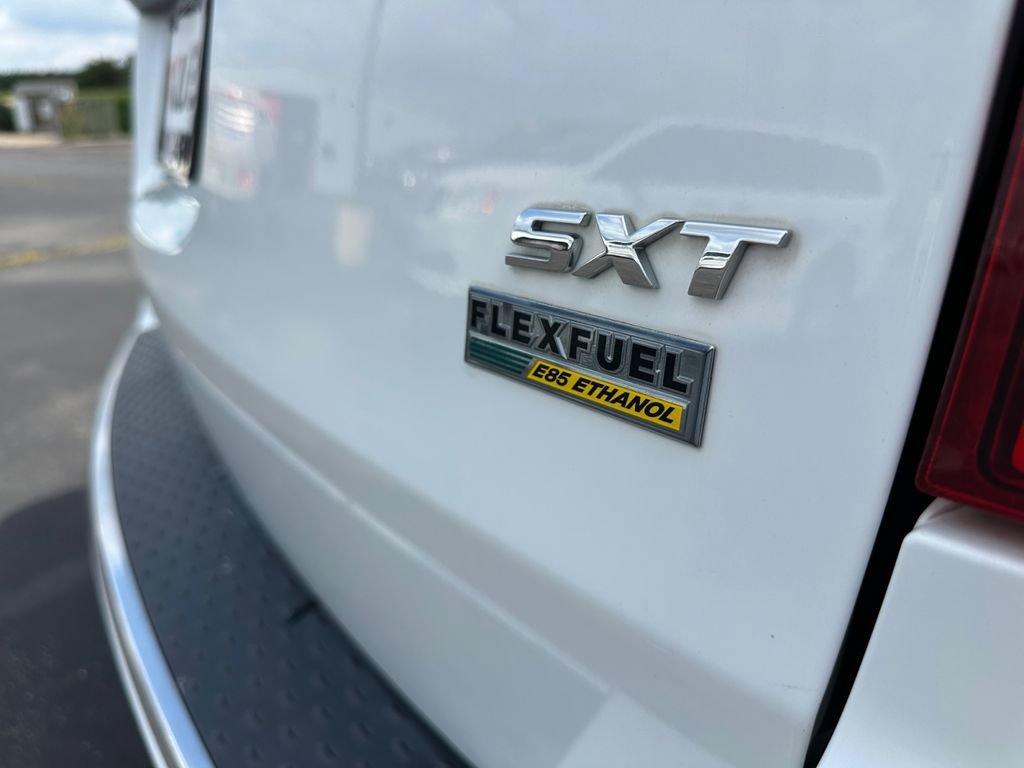 Used 2016 Dodge Grand Caravan SXT FWD image 35