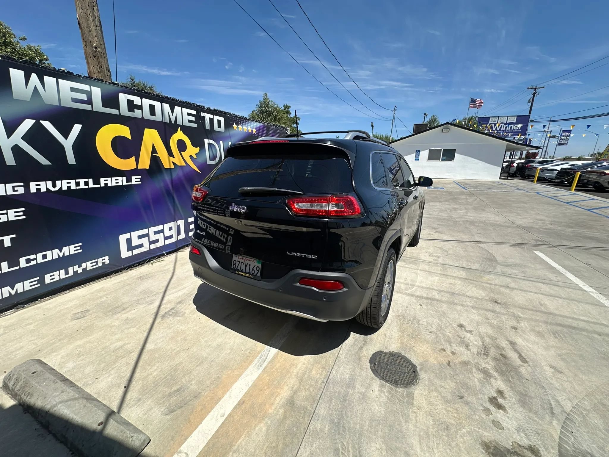 Used 2018 Jeep Cherokee Limited AWD/4WD image 5