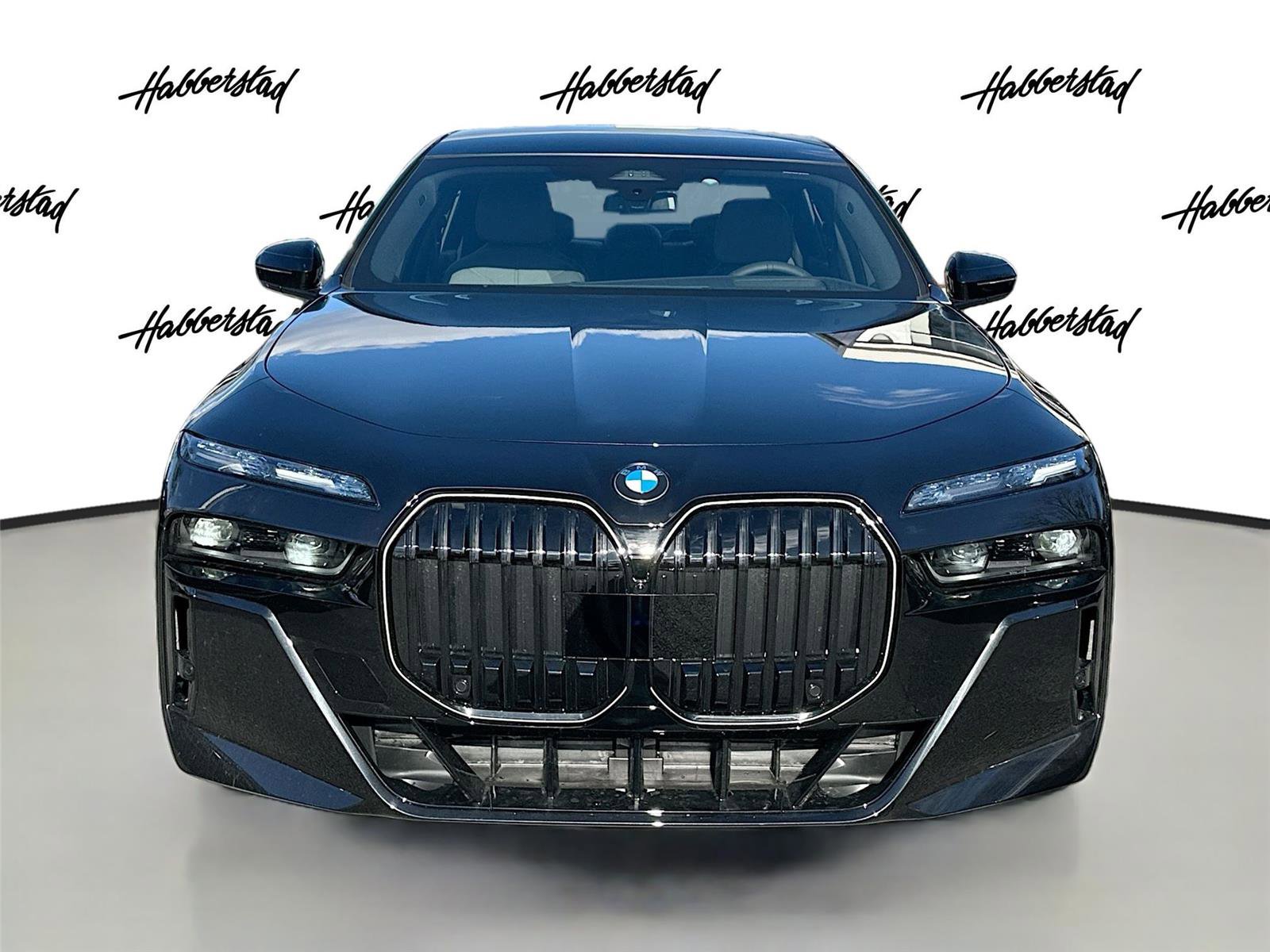 New 2026 BMW 760i xDrive w/ Executive Package image 2