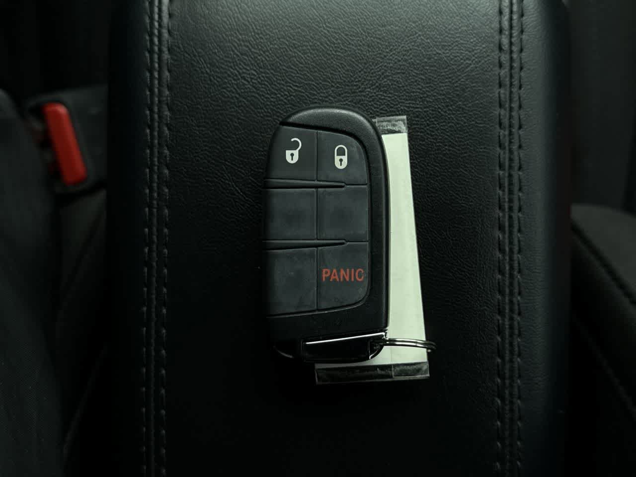 Used 2025 Jeep Compass Sport image 23
