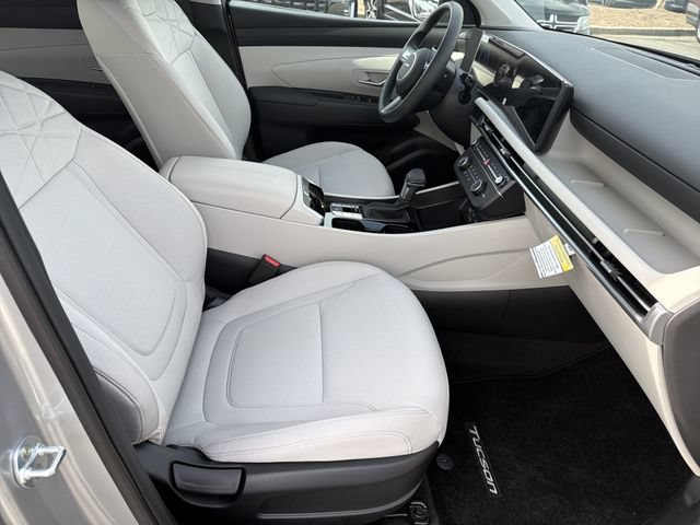 Certified 2026 Hyundai Tucson SE FWD image 13