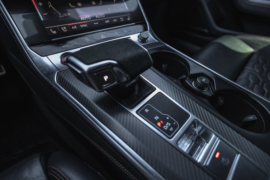 Used 2021 Audi RS 6 w/ Carbon Optic Package AWD/4WD image 17