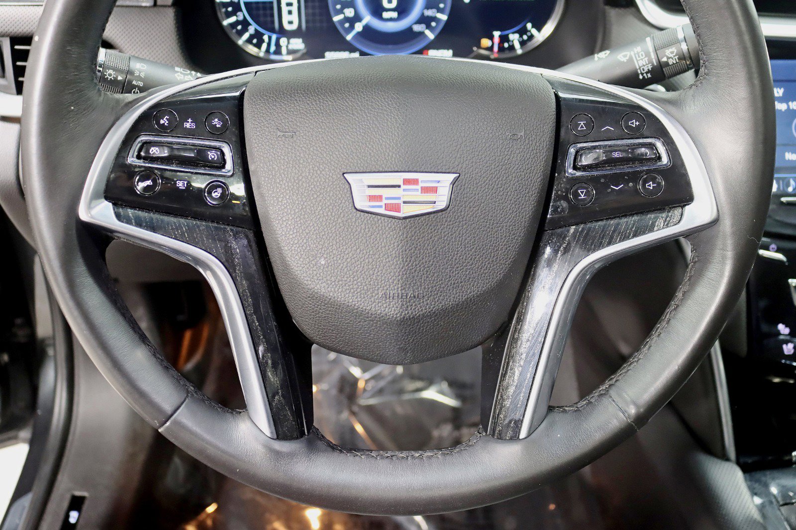 Used 2018 Cadillac XTS Vsport Platinum image 15