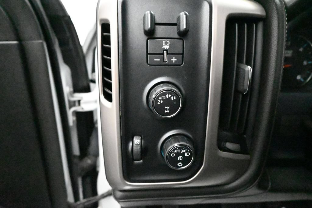 Used 2018 GMC Sierra 1500 Denali AWD/4WD image 10