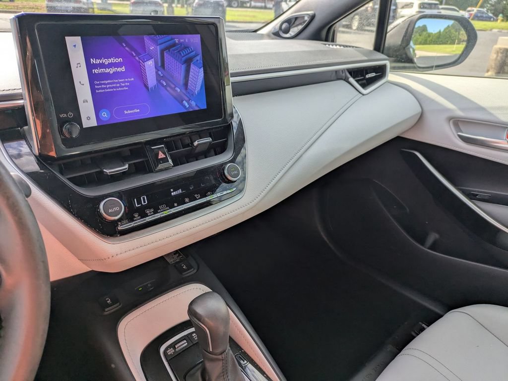 Used 2024 Toyota Corolla XSE FWD image 17