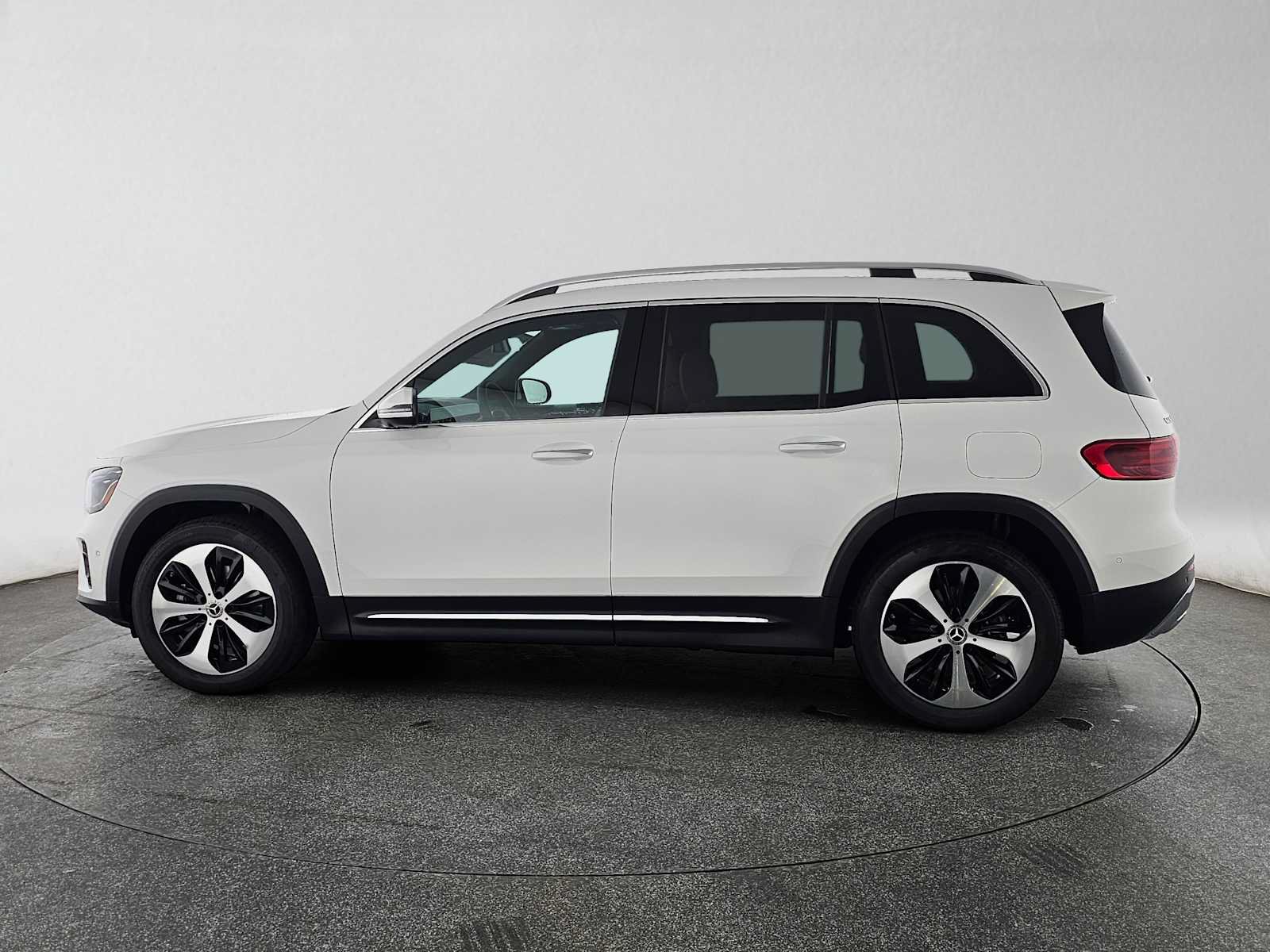 New 2026 Mercedes-Benz GLB 250 image 6