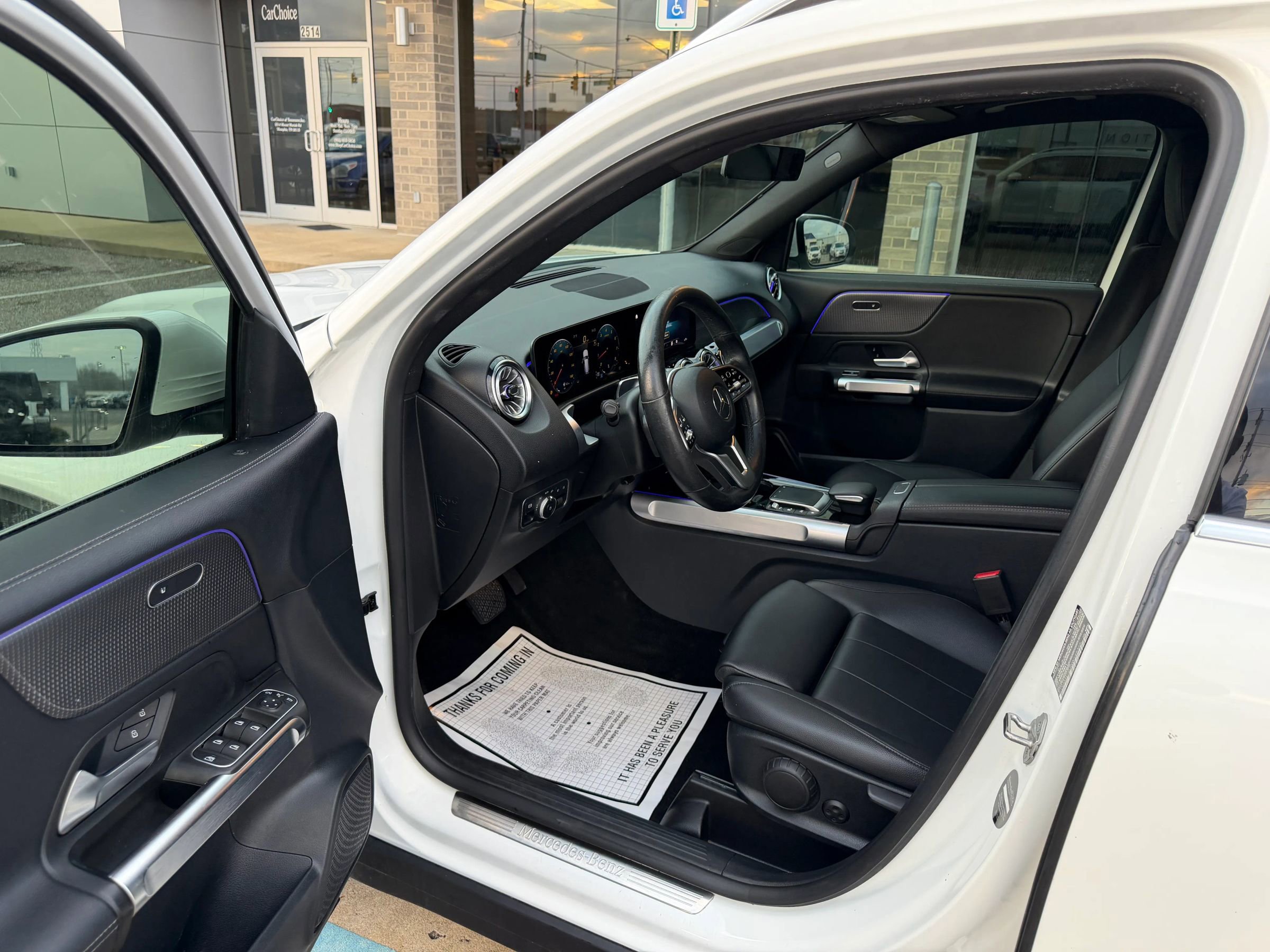 Used 2022 Mercedes-Benz GLB 250 4MATIC image 7