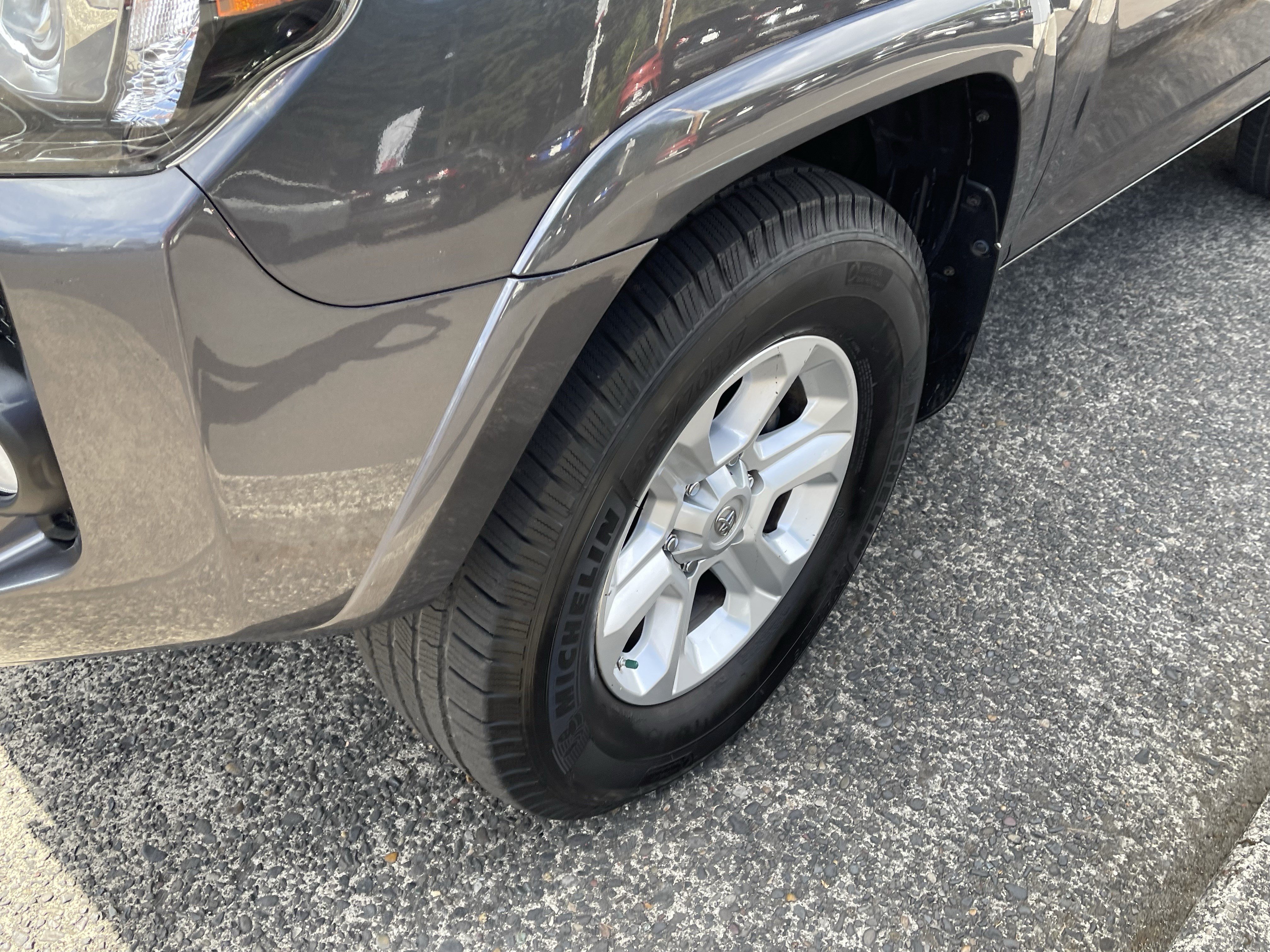 Certified 2017 Toyota 4Runner SR5 AWD/4WD image 8