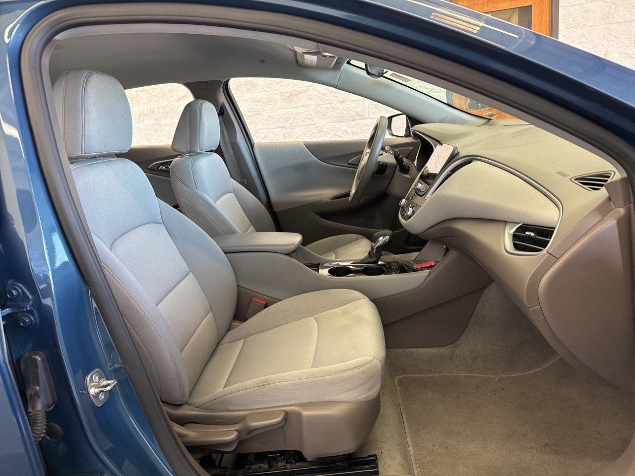 Used 2024 Chevrolet Malibu LS w/ Driver Confidence Package image 45