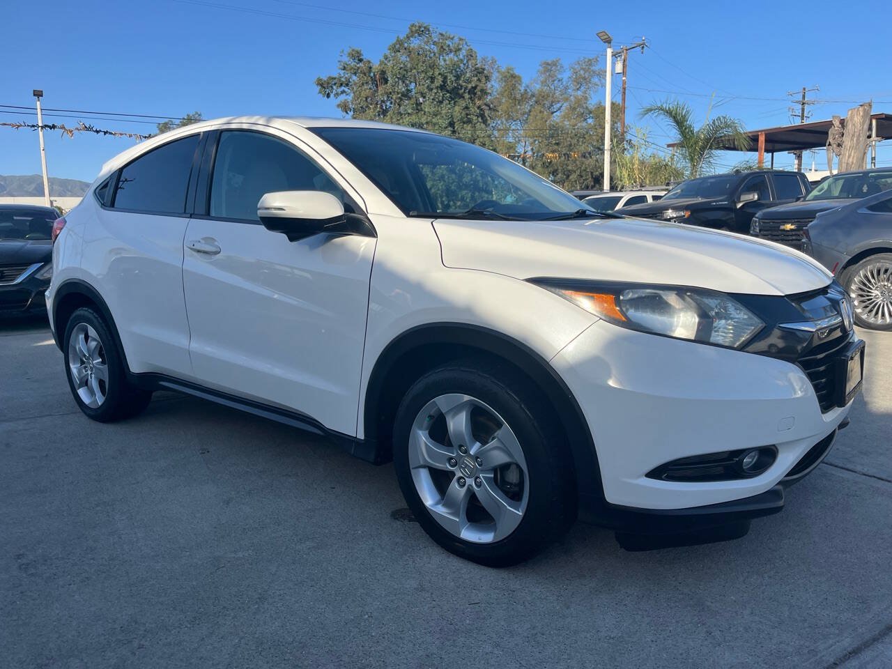 Used 2016 Honda HR-V EX image 10