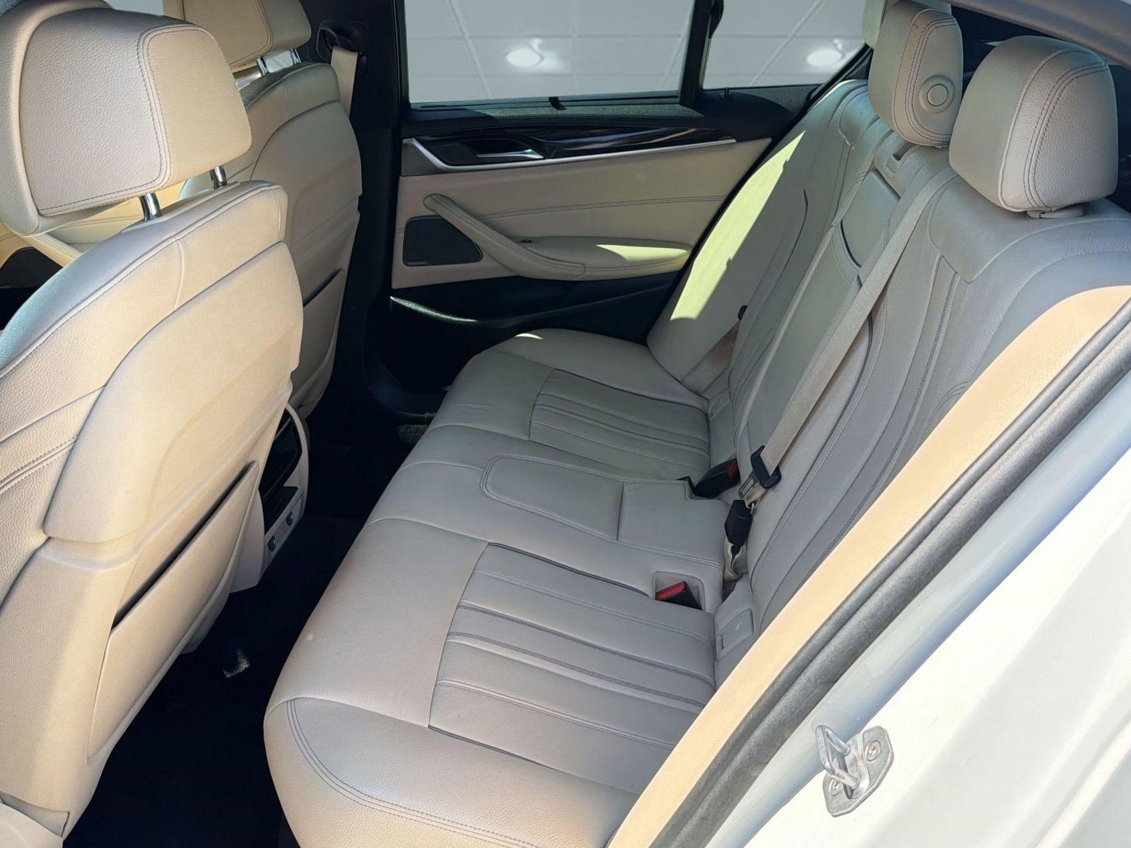 Used 2018 BMW 540i RWD image 14