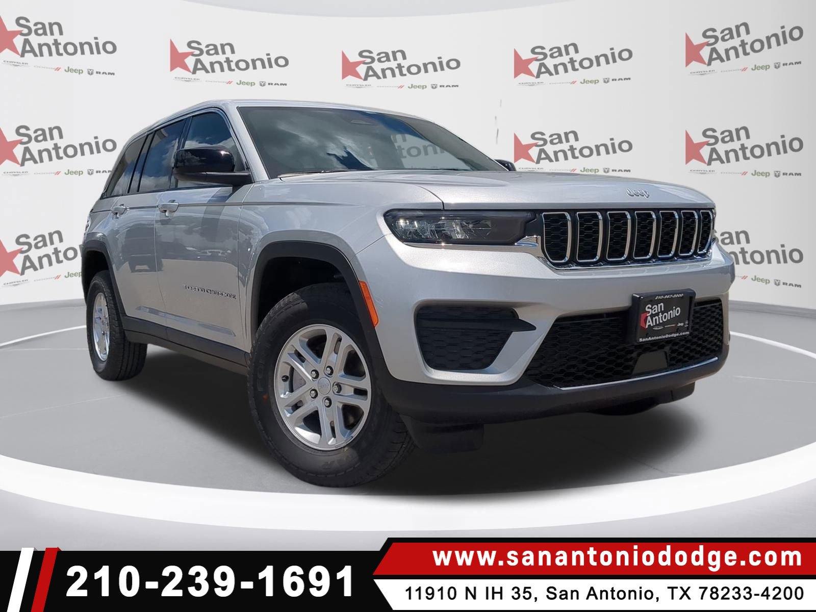 New 2025 Jeep Grand Cherokee Laredo