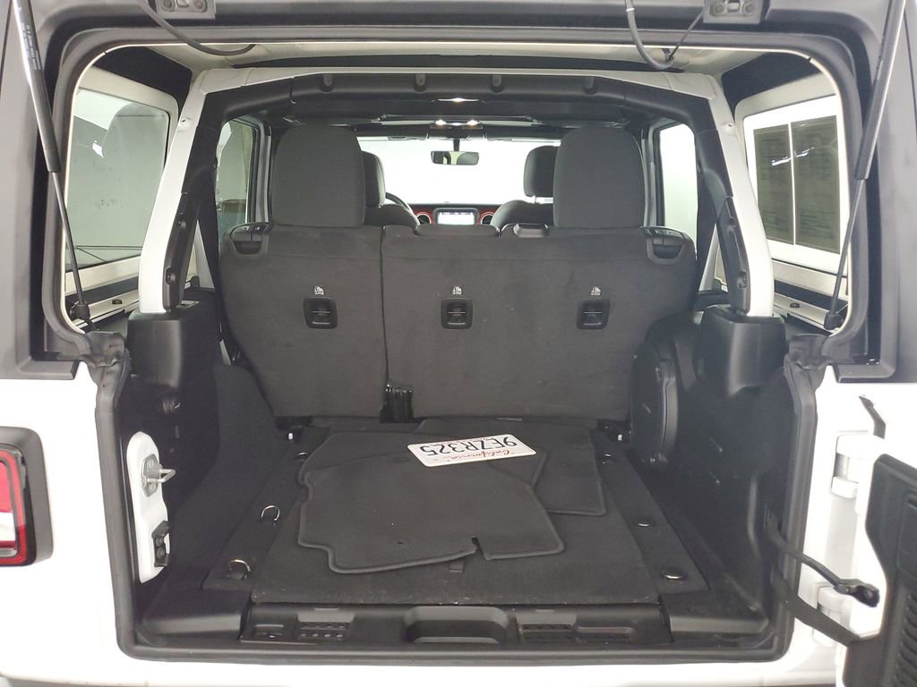 Used 2022 Jeep Wrangler Unlimited Rubicon image 31