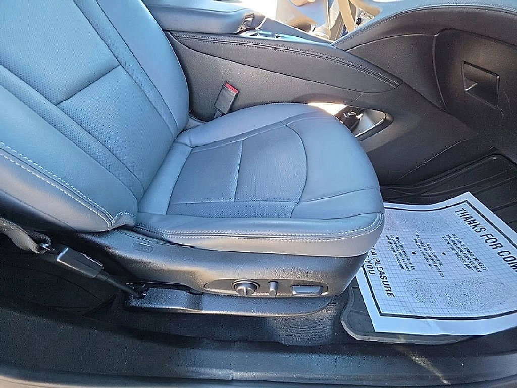 Used 2023 Buick Enclave Essence AWD/4WD image 49