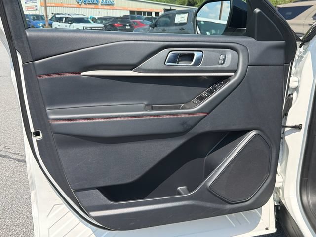 Used 2025 Ford Explorer ST-Line AWD/4WD image 12