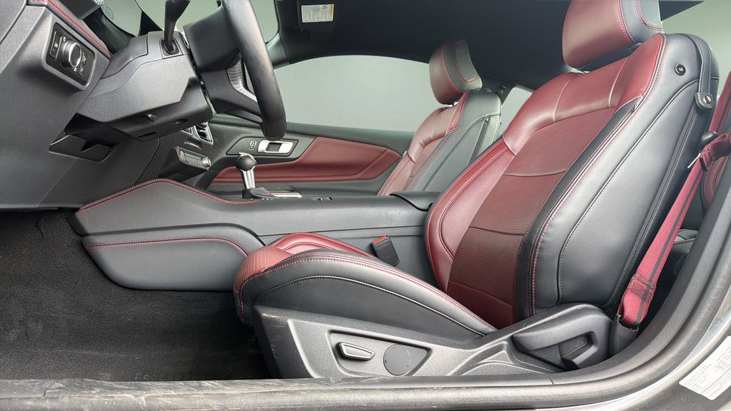 Used 2024 Ford Mustang Premium image 20