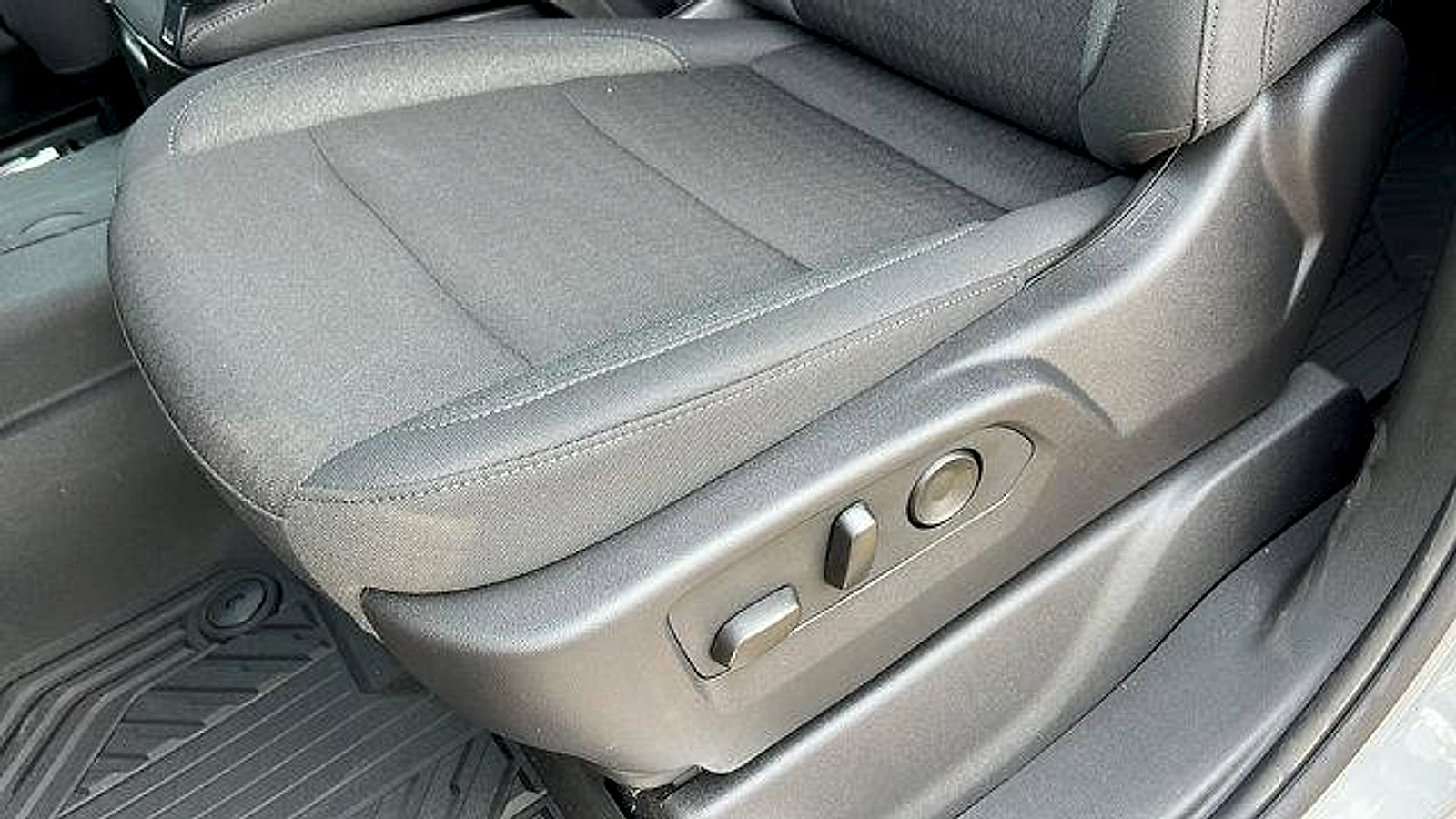 New 2026 Chevrolet Silverado 1500 LT w/ All Star Edition Plus image 17