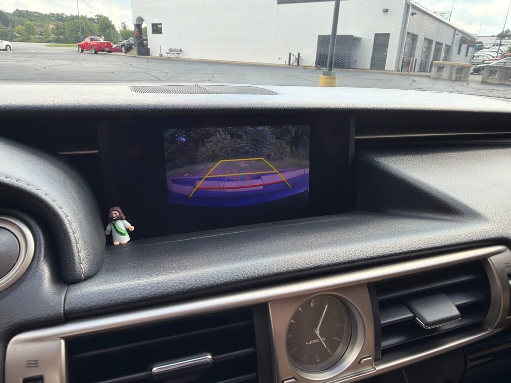 Used 2016 Lexus IS 200t RWD image 17