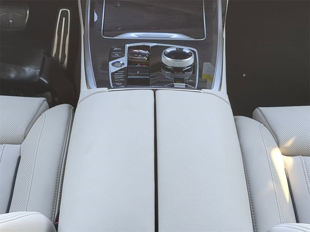 New 2026 BMW X7 xDrive40i w/ Executive Package image 19