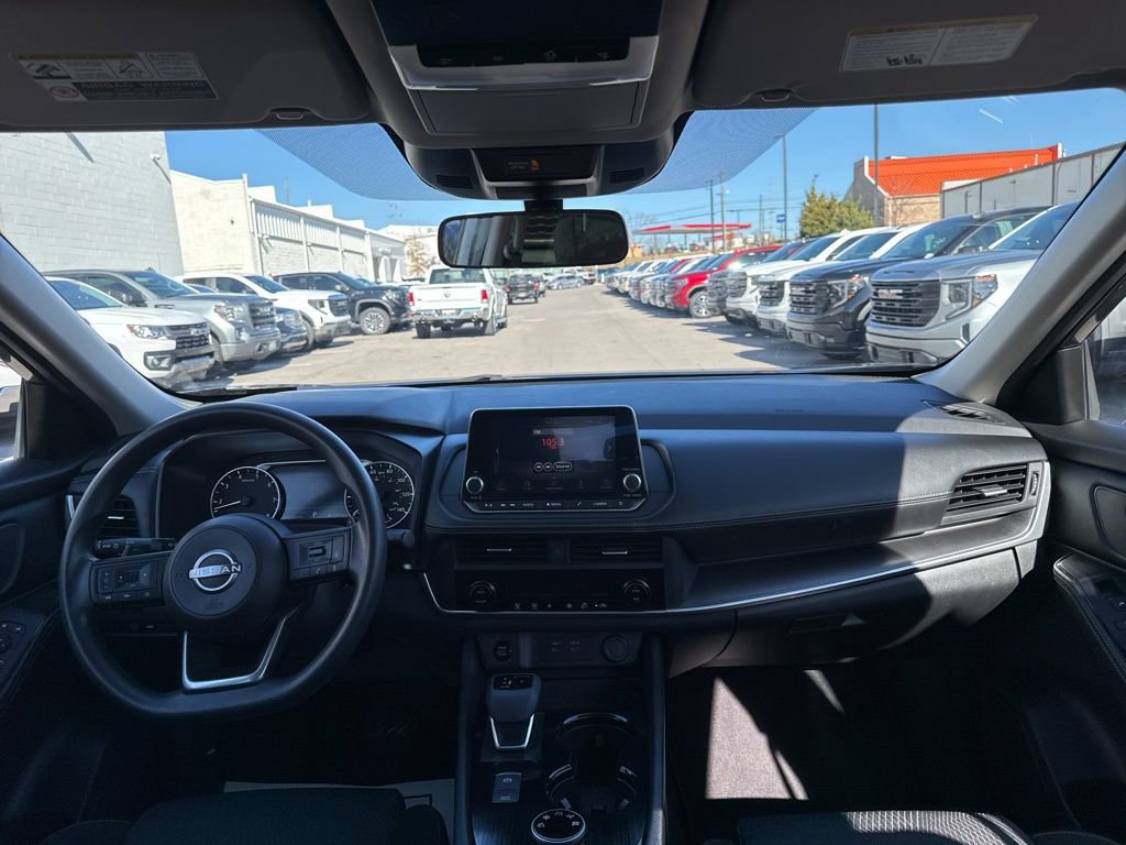 Used 2024 Nissan Rogue SV image 20