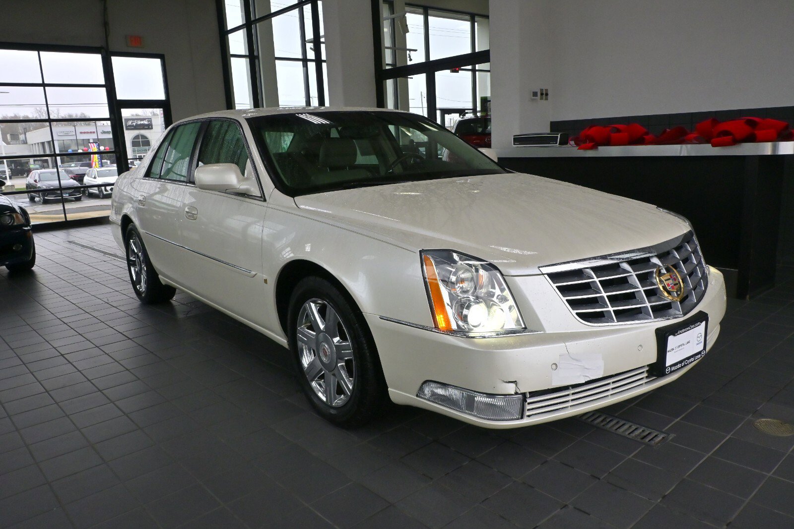 Used 2007 Cadillac DTS Luxury I w/ Trunk Convenience Package image 1