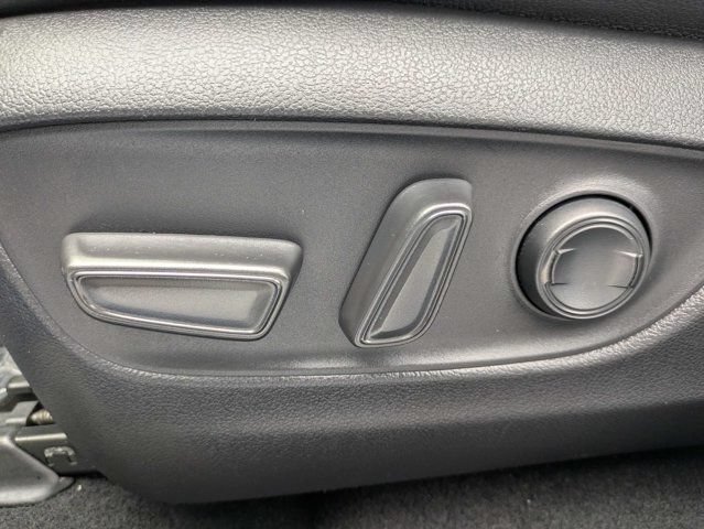 Used 2019 Toyota RAV4 XLE Premium w/ Cold Weather Package AWD/4WD image 21