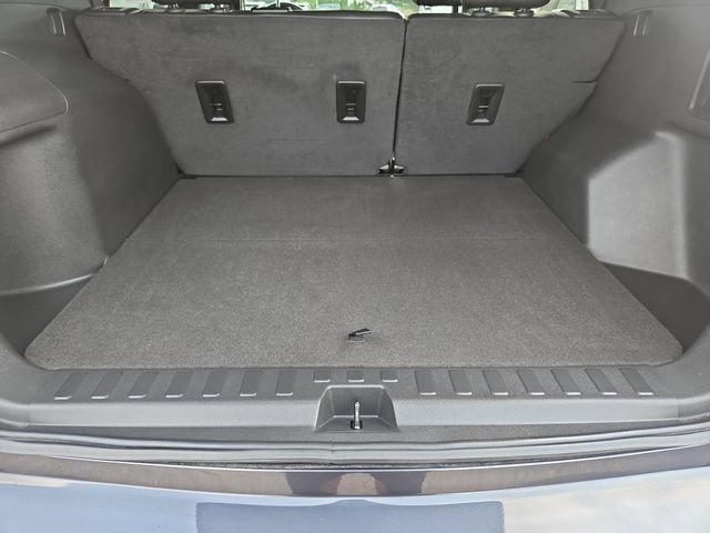 Used 2023 Chevrolet Equinox RS FWD image 22