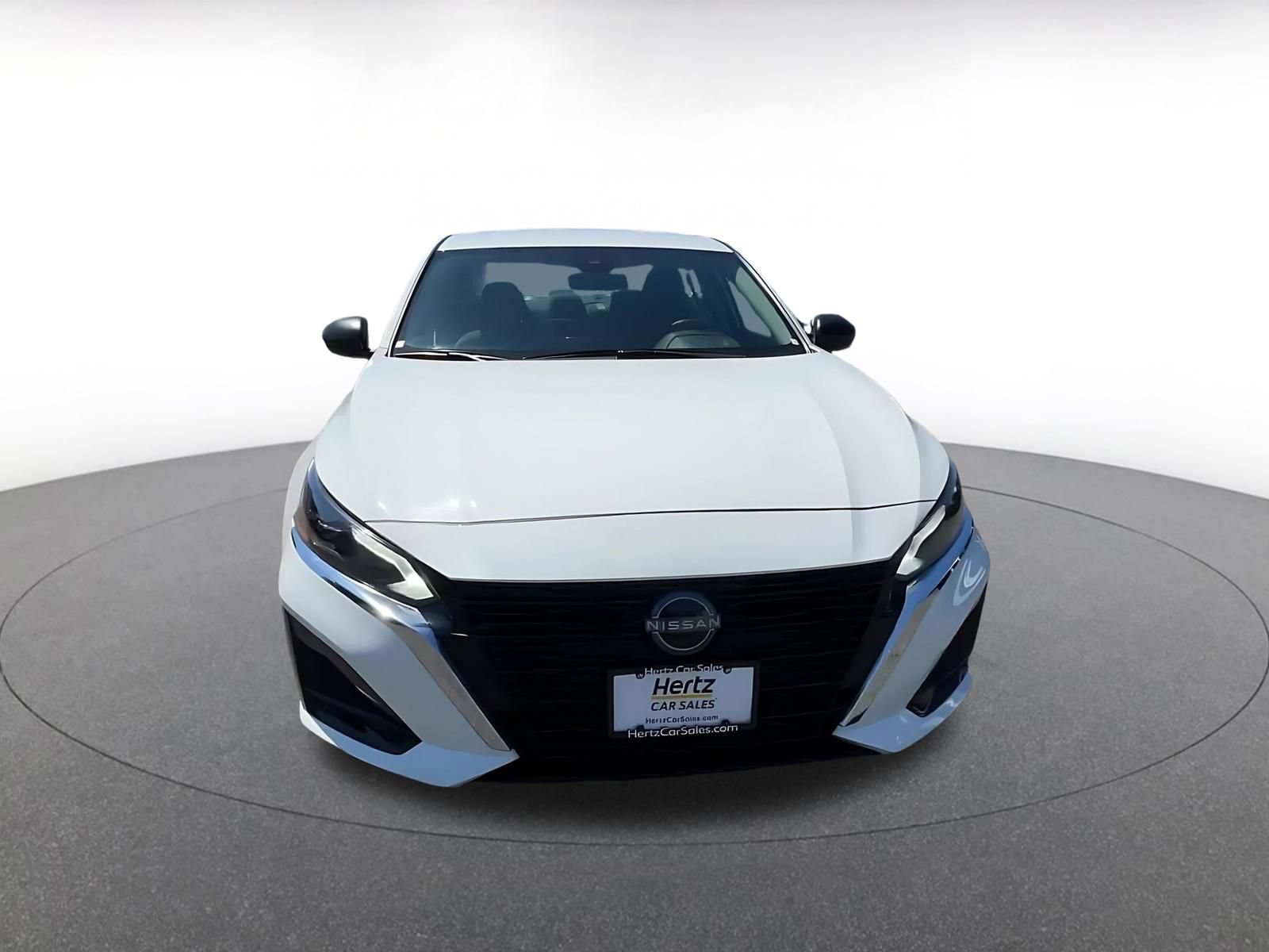 Used 2025 Nissan Altima 2.5 SV FWD image 4