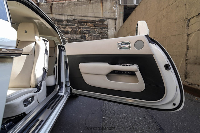 Used 2017 Rolls-Royce Wraith RWD image 49