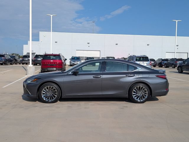 Used 2024 Lexus ES 350 Ultra Luxury w/ Accessory Package (Z1) FWD image 3