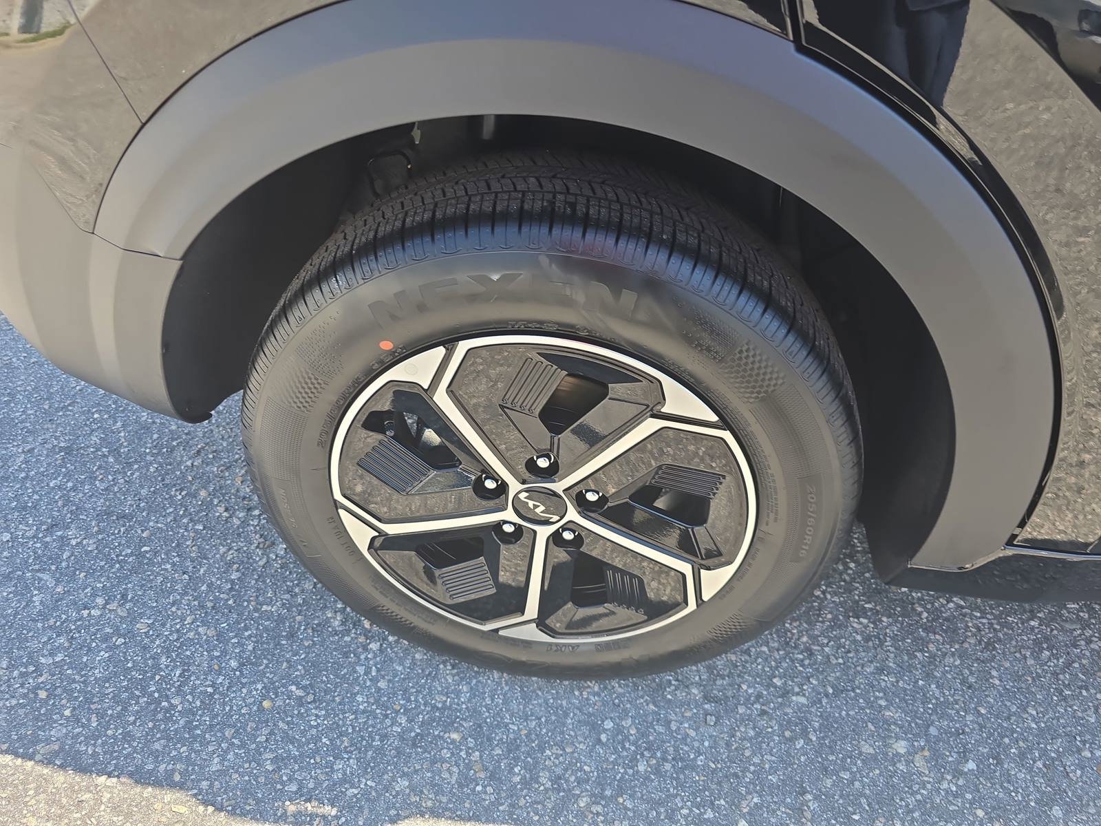 New 2026 Kia Niro LX FWD image 33