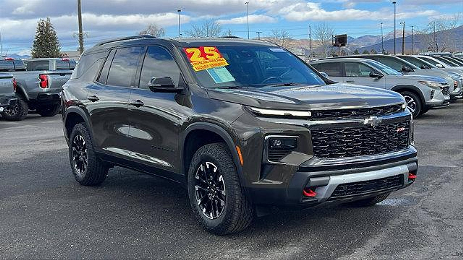 Certified 2025 Chevrolet Traverse Z71 w/ Enhanced Driving Package image 3