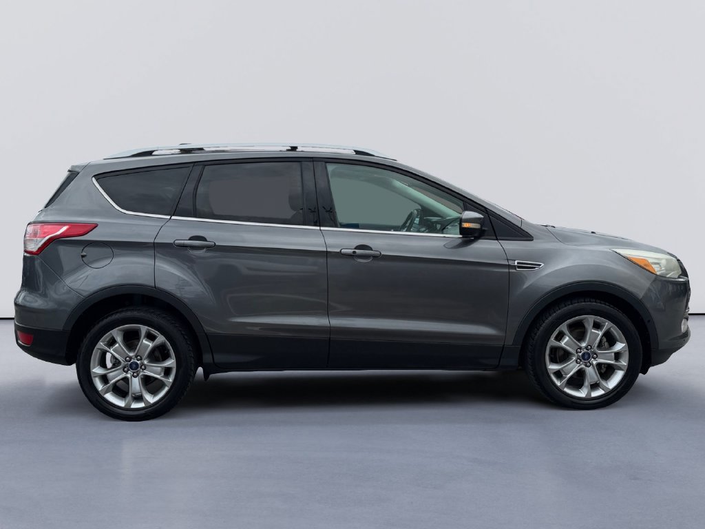 Used 2014 Ford Escape Titanium w/ Equipment Group 401A FWD image 2