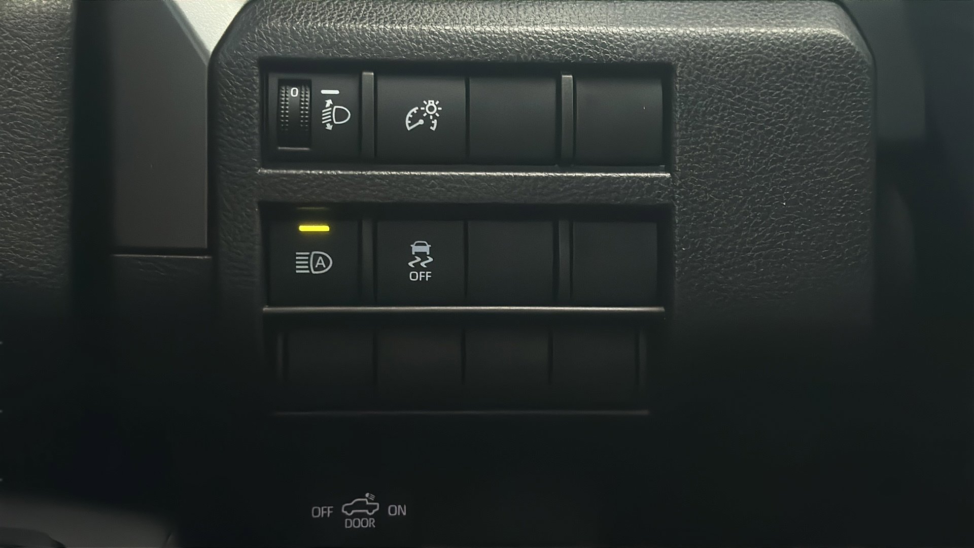 Used 2024 Toyota Tacoma TRD Sport AWD/4WD image 21
