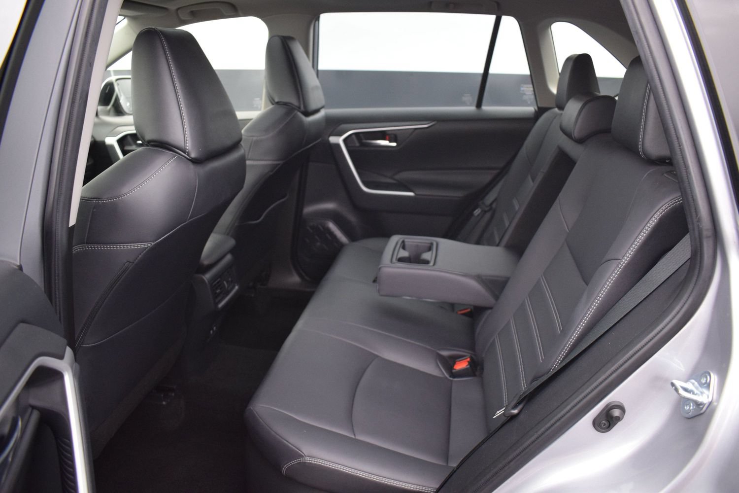 Used 2021 Toyota RAV4 XLE Premium AWD/4WD image 13