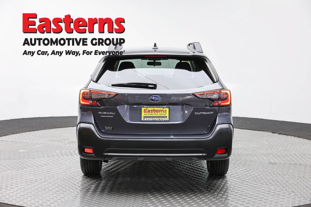Used 2023 Subaru Outback Premium AWD/4WD image 6