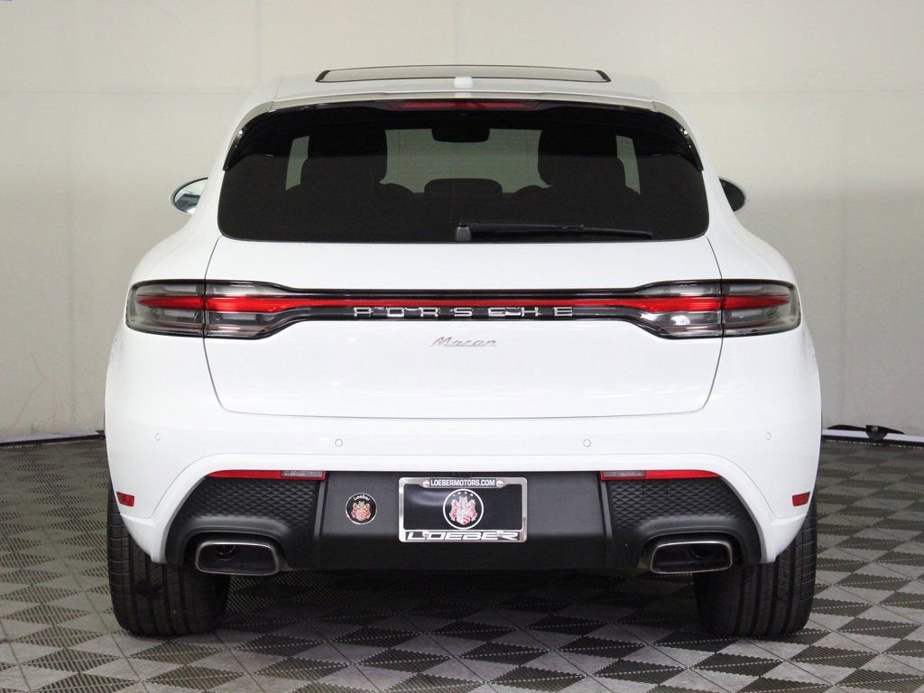 Certified 2025 Porsche Macan image 6